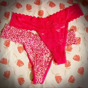 Jessica Simpson PAIR Stretchy Lace Thong Panties L